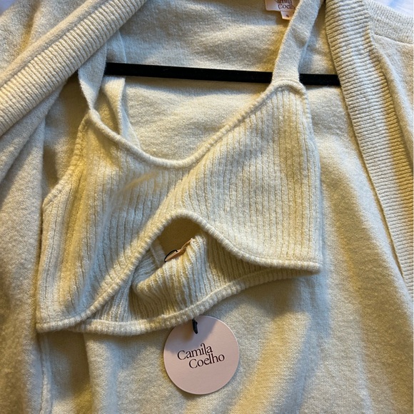 Revolve Camila Coelho set - Picture 2 of 4